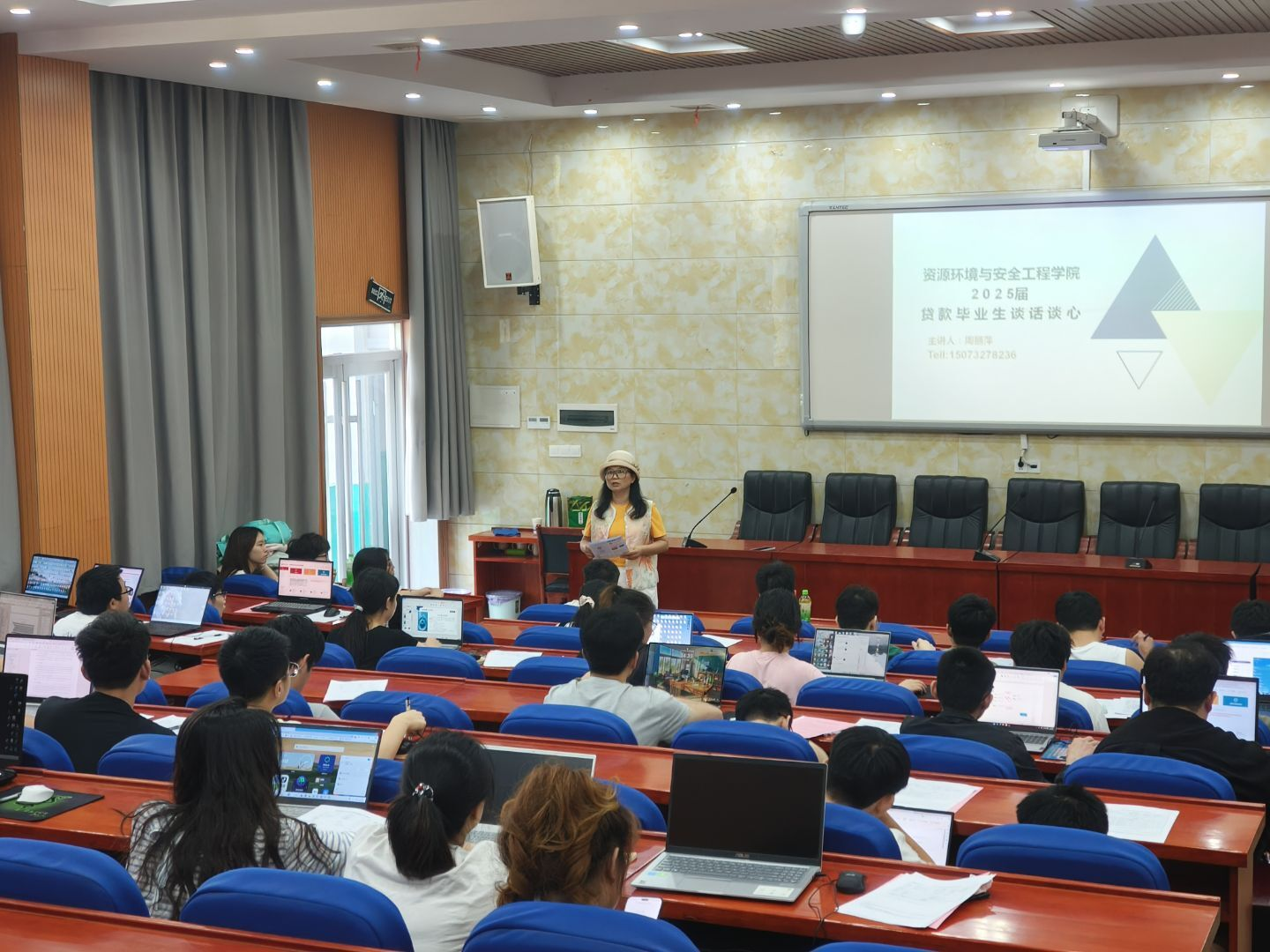 8682bede0d4b4d5985bc425855ef214b.png 8682bede0d4b4d5985bc425855ef214b.png